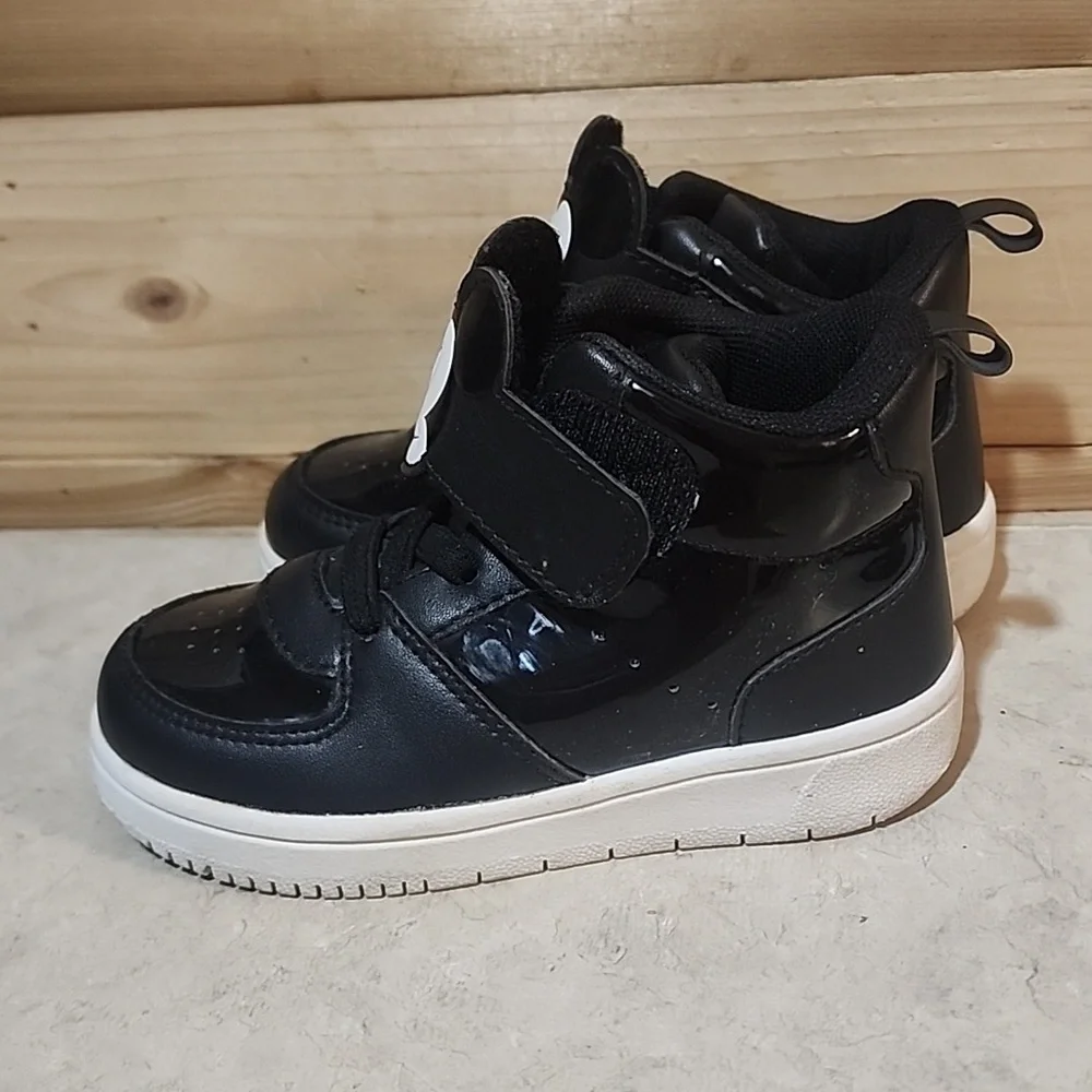 H&M Mickey Mouse Shoes Kids Size 6.5 Toddler